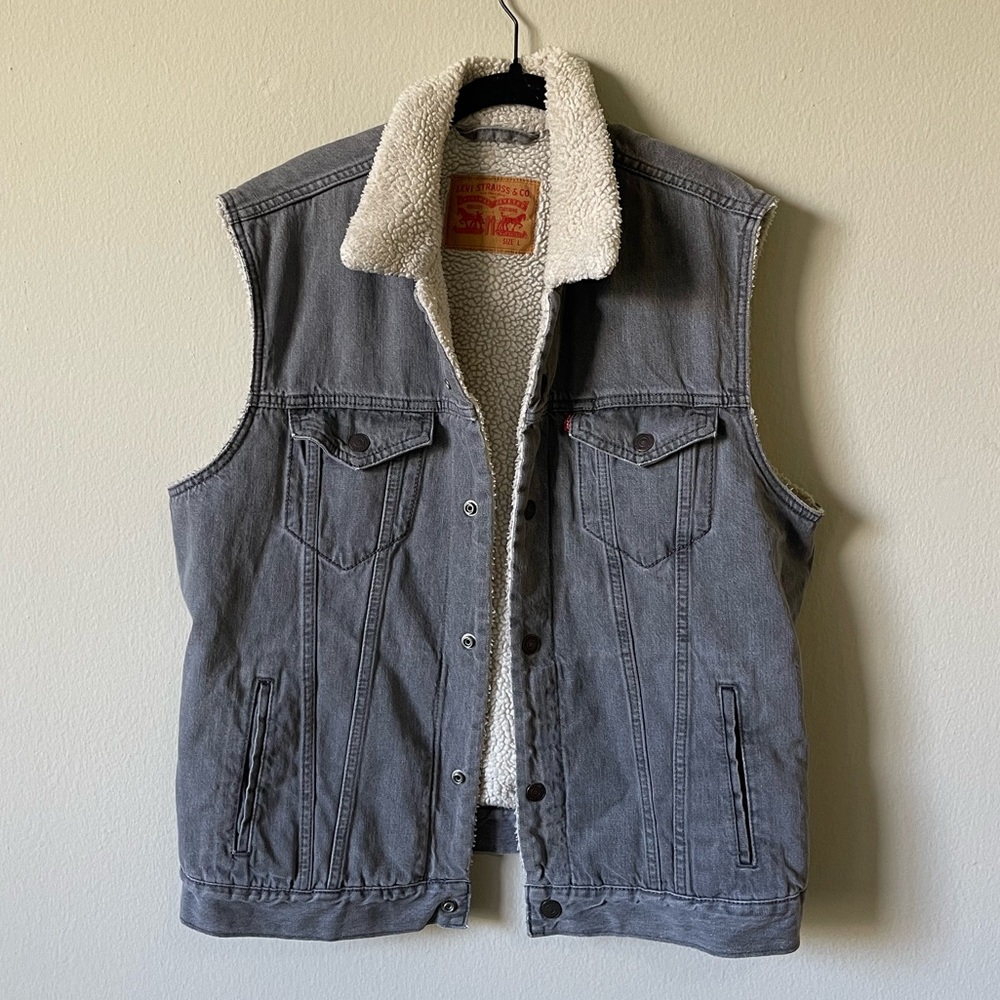 Levi's Men's Large Sherpa Trucker Grey Denim Vest